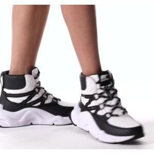 Sorel RNEGD Women's  High-Top Kinetic Waterproof Sneaker Hiking Boots